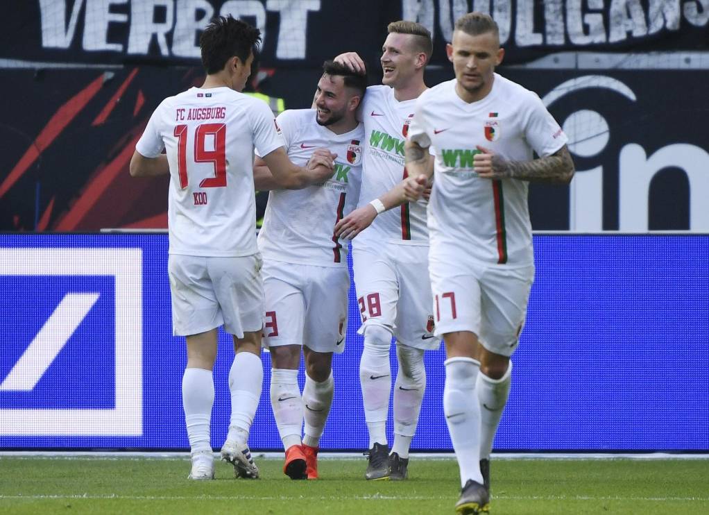 lol-转会期德国杯传出新动向，拜仁慕尼黑防线松动，管理层表态：态度坚定，球探报告显示潜力(德甲转会最新消息)